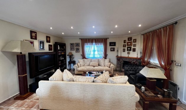 Resale - Chalet - Torrellano
