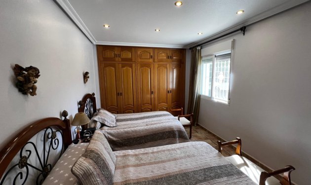 Resale - Chalet - Torrellano