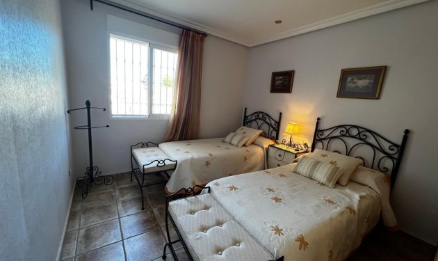 Resale - Chalet - Torrellano