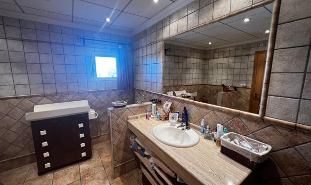 Resale - Chalet - Torrellano