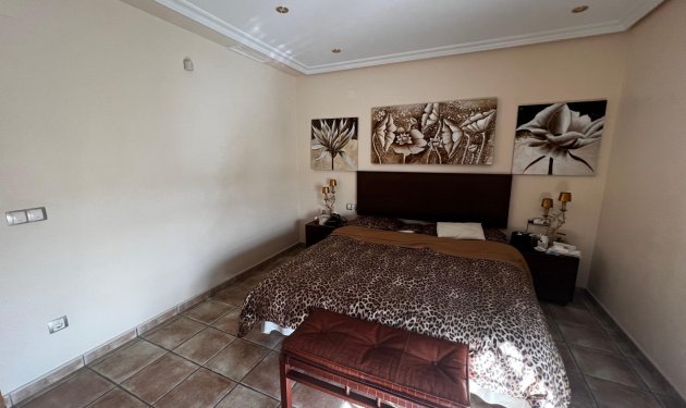 Resale - Chalet - Torrellano