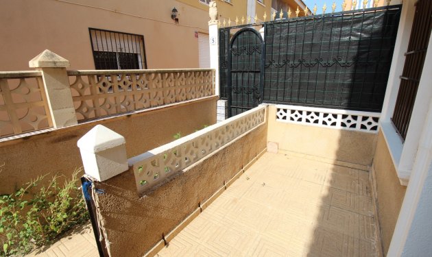 Resale - Bungalow - La Mata - Pueblo/ PLAYA