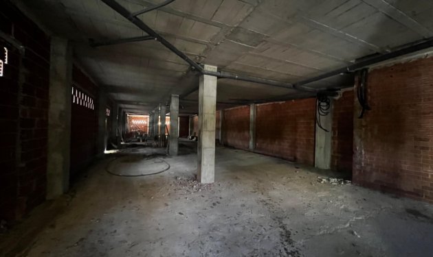 Long Term Rental - Local comercial - Elche - Zona Deportiva-Nuevo Altabix