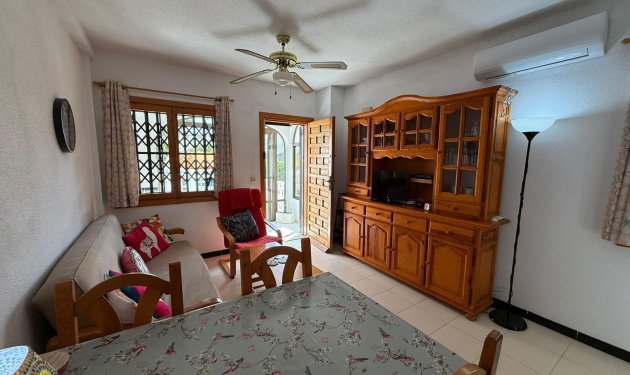 Resale - Bungalow - Torrevieja - Torreblanca