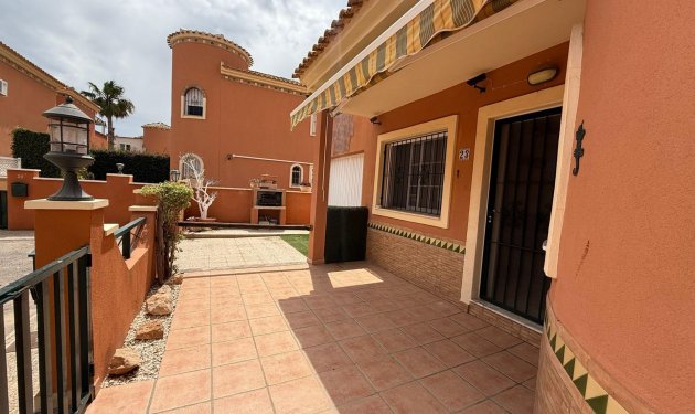 Resale - Chalet - Orihuela Costa - Playa Flamenca