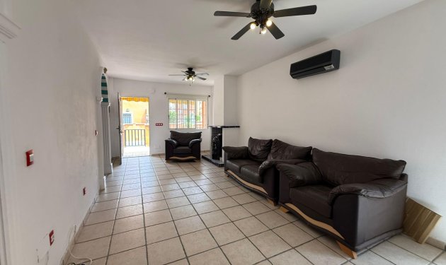 Resale - Chalet - Orihuela Costa - Playa Flamenca