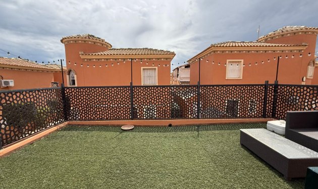 Resale - Chalet - Orihuela Costa - Playa Flamenca