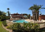 Resale - Chalet - Valverde (Alicante) - Valverde