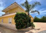 Resale - Chalet - Torrellano