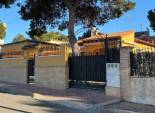 Resale - Chalet - Orihuela Costa - Punta Prima